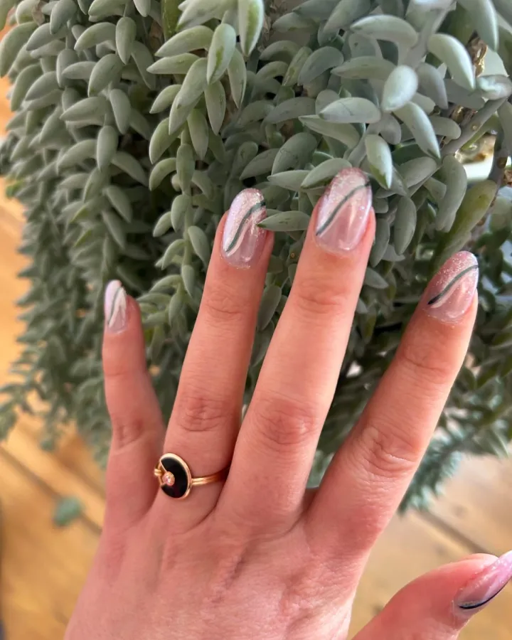 Gel-Nägel mit sanftem Glanz